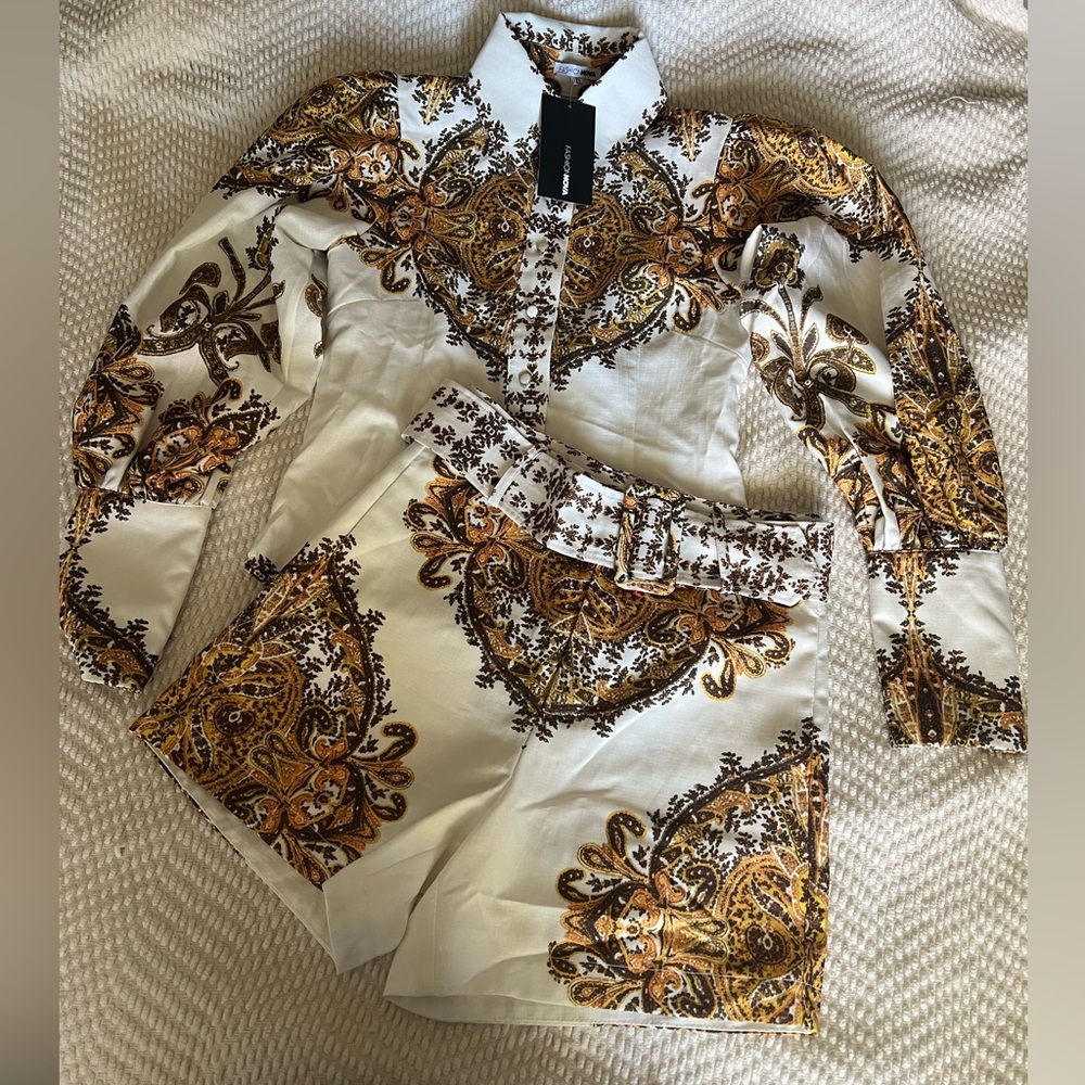 NWT Fashion Nova White and Brown Paisley short set - Picture 3 of 8